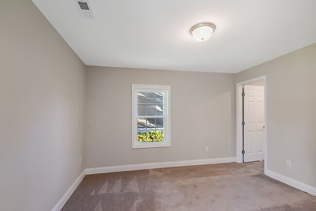 Building Photo - 912 Joyner St