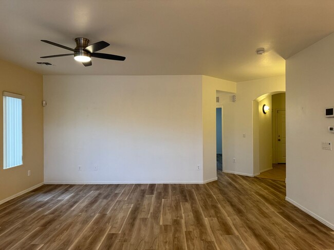 Building Photo - Nice SouthWest Tucson 3Bdm 2Ba, Close Casi...