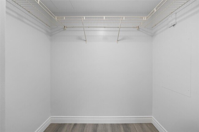 Building Photo - 610 W Las Olas Blvd