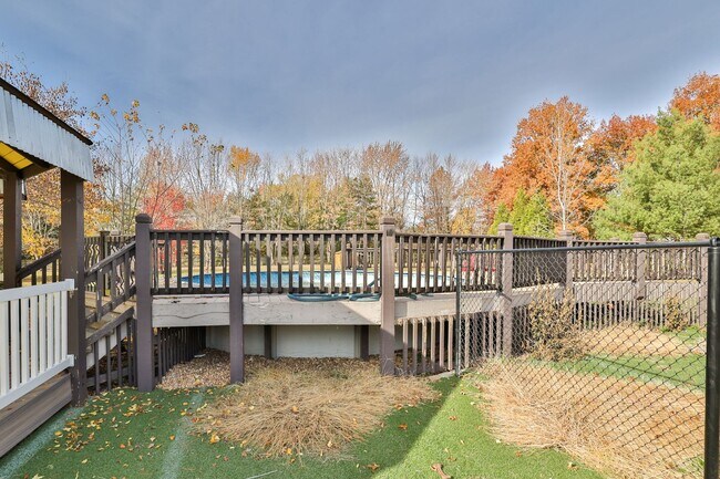 Building Photo - 151 N Meadow Ridge Trail