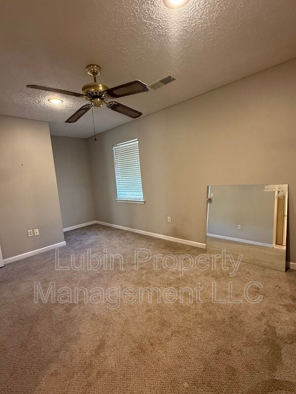 Building Photo - 72 N McLean Blvd