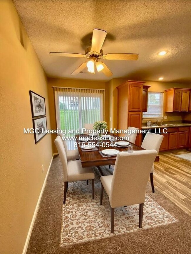 Building Photo - Enjoy Winter In Your Charming Townhome At Timber's East!