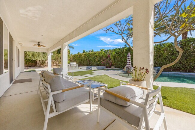 Building Photo - 49392 Hohokam River St