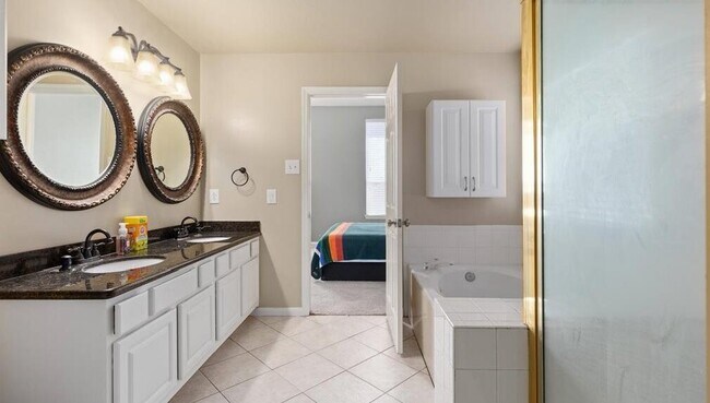 Building Photo - 20707 Redbud Trail