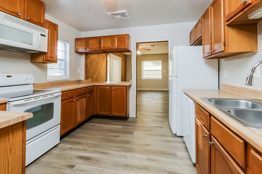 Building Photo - 3114 S 22nd St