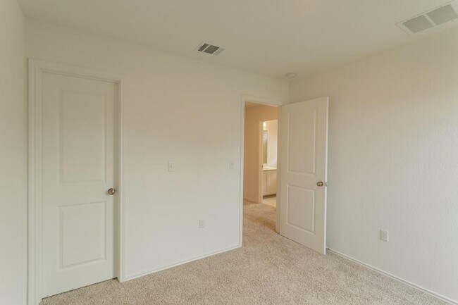 Building Photo - 7237 Spotted Leaf Wy