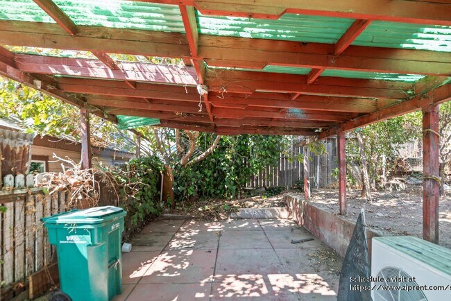 Building Photo - 2617 78th Ave