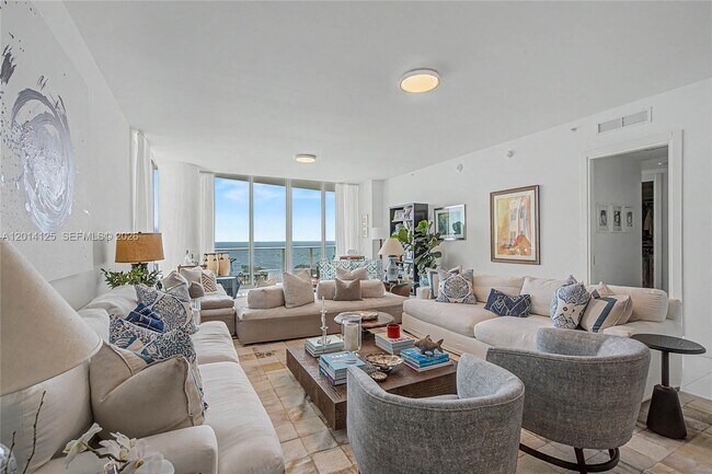 Building Photo - 2627 S Bayshore Dr