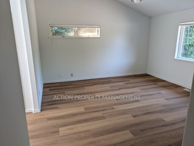 Building Photo - 3 bed 2.5 bath home in a private country setting, close to town. All new luxury vinyl plank floor...