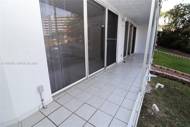 Building Photo - 16531 NE 35th Ave