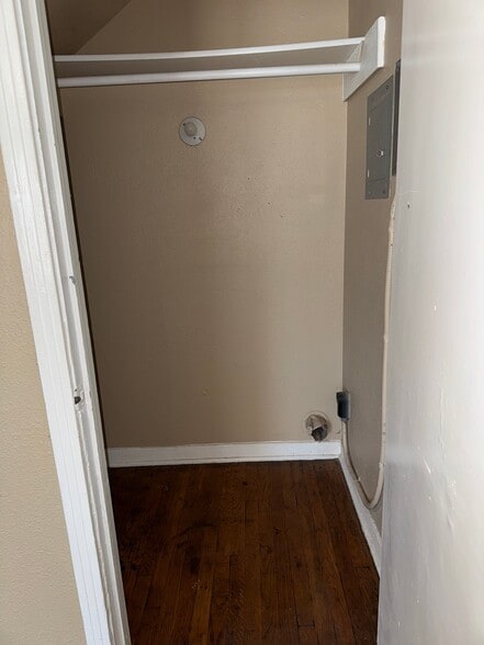 Building Photo - 245 Deerwood Dr