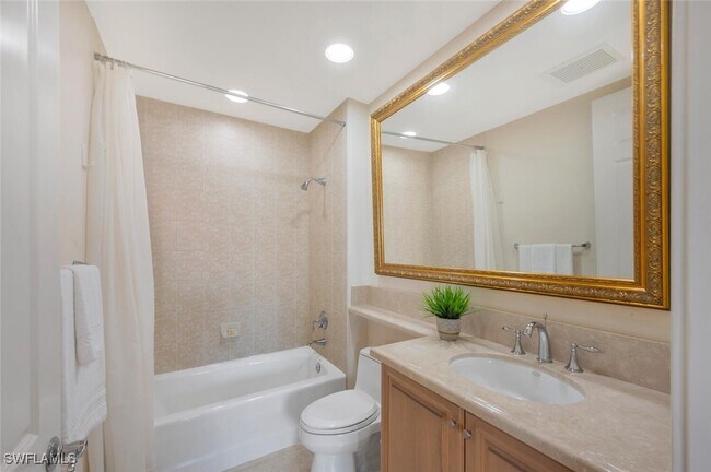 Building Photo - 2738 Tiburon Blvd E