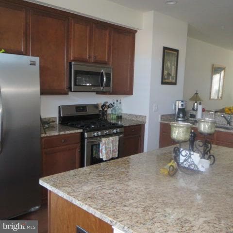 Building Photo - 43830 Royal Fern Ln