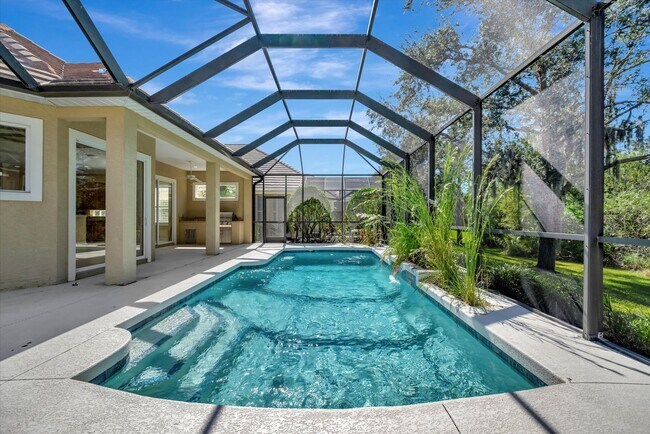 Building Photo - Lakewood Ranch Country Club Pool Home