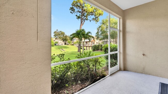 Building Photo - Spacious, light, bright 2 Master BR, 2-car...