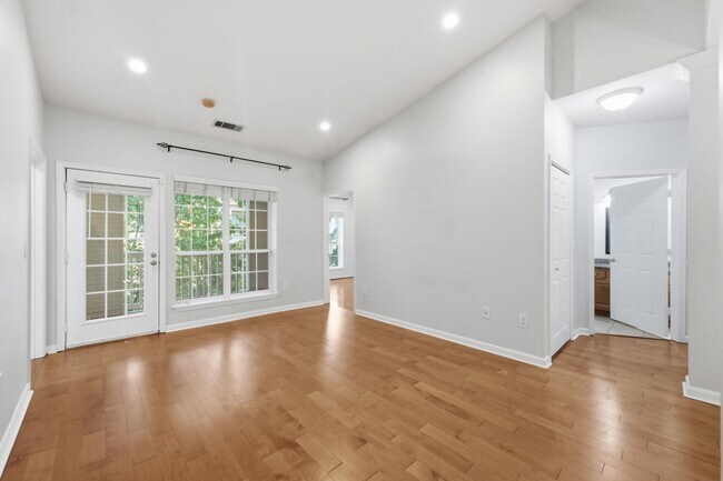 Building Photo - 4551 Strutfield Ln