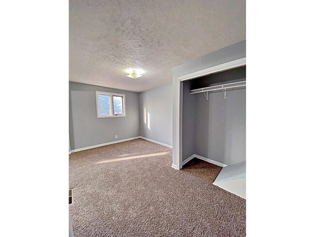 Building Photo - 4707 N 40th Ave