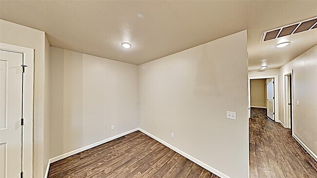 Building Photo - 5014 Avion Ct