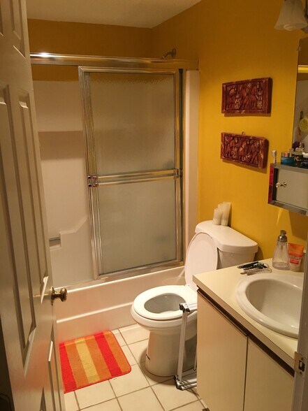 Bathroom2 - 8 9th St