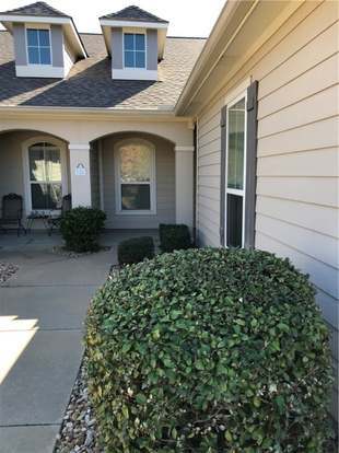 Building Photo - 303 Bonham Loop