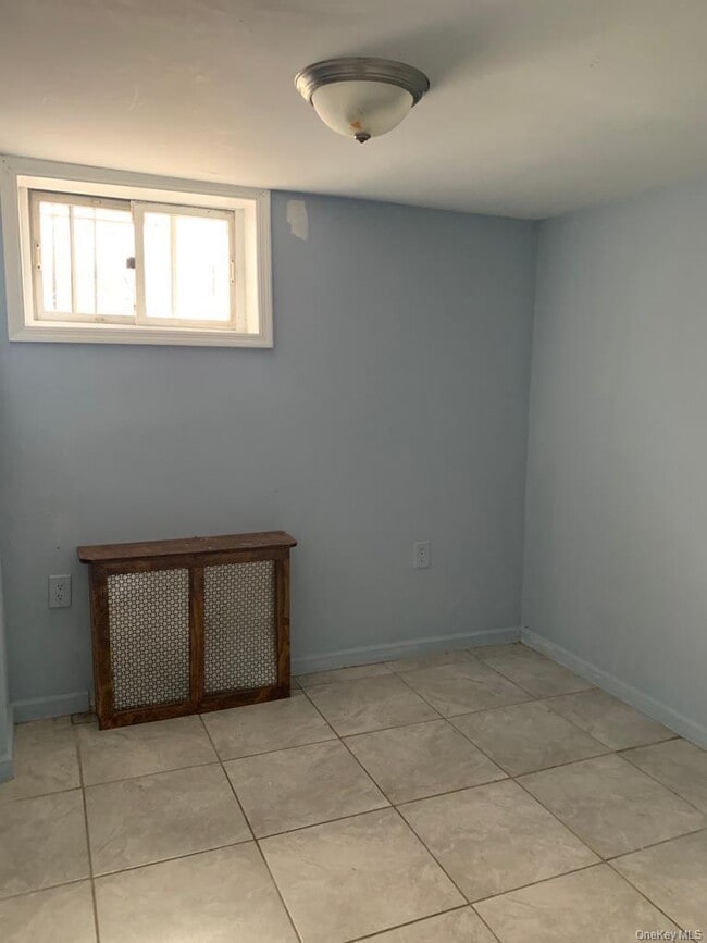 Building Photo - 432 Beach 48th St