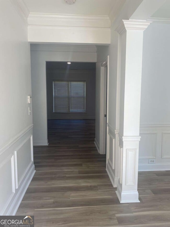 Building Photo - 5620 Beaver Ridge Dr