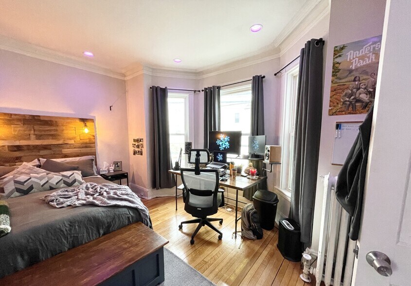 Building Photo - 22 Parker Hill Ave