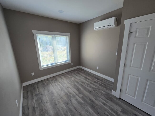 Building Photo - 3072 S 565 W