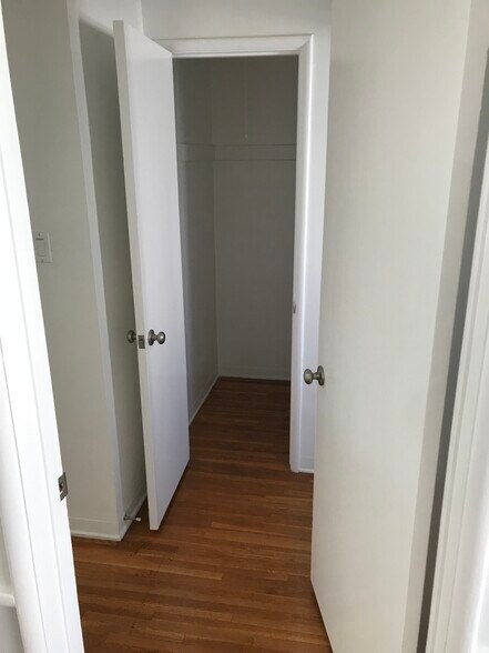 Walk in Closet - 1114 N Sweetzer Ave