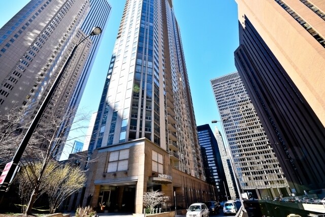 Building Photo - 222 N Columbus Dr