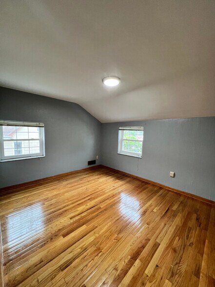 Bedroom 3 - 3642 Linden Ave