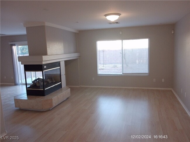 Building Photo - 7560 Mission Palm St