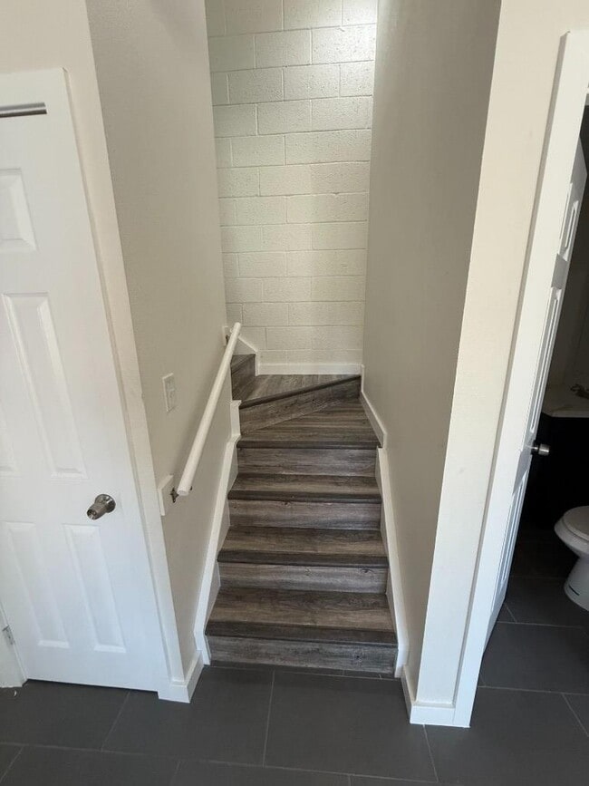 Building Photo - 2 bedroom in PHOENIX AZ 85051