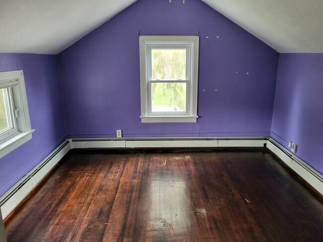 Bedroom - 425 Vassar Rd
