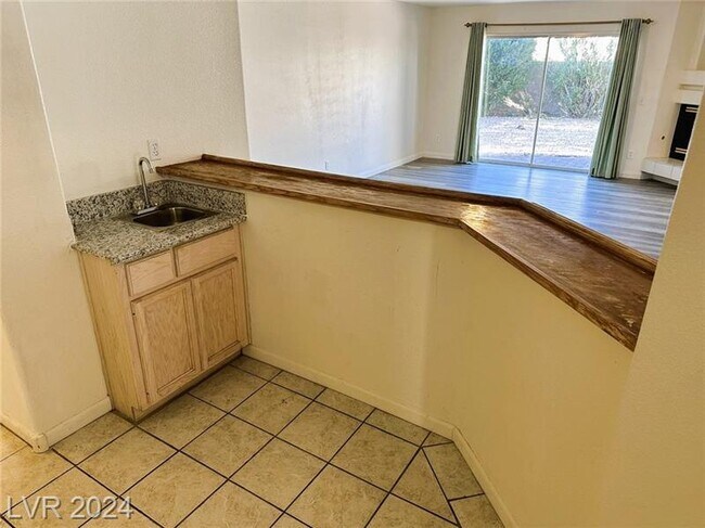 Building Photo - 2706 Chokecherry Ave