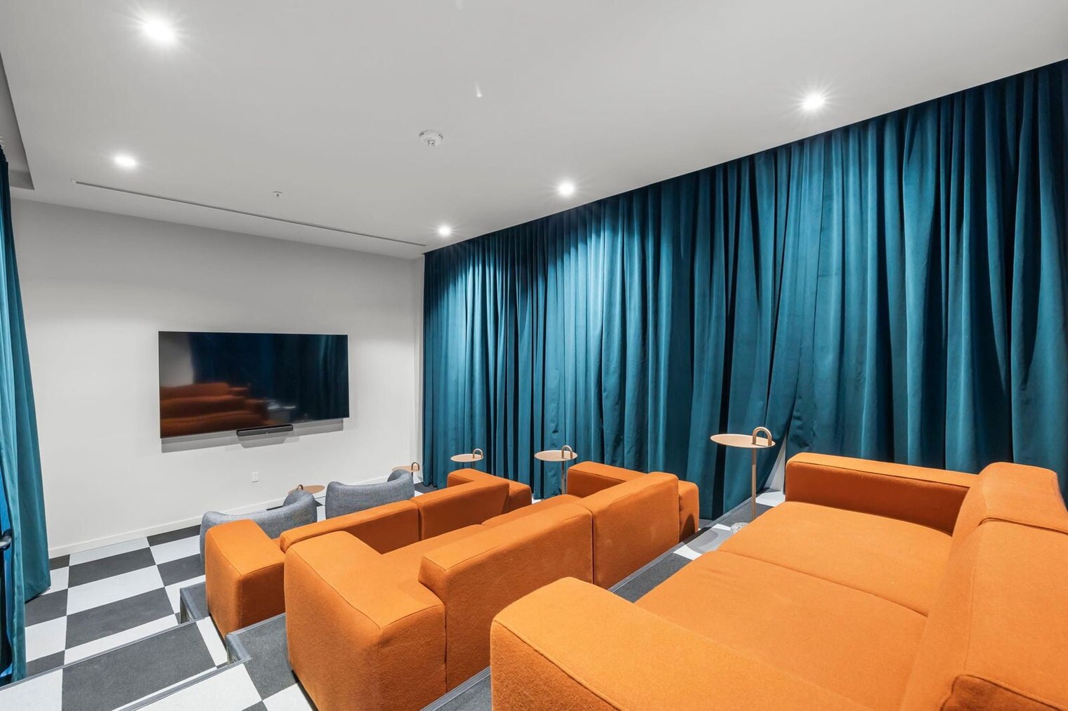 Building Photo - 11 NE 6th St