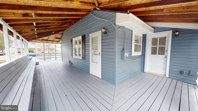 Building Photo - 6511 Enfield Dr