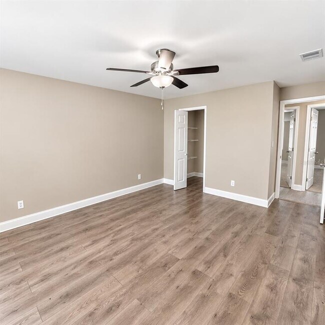 Building Photo - 1427 Benwick Way