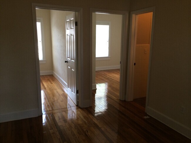 Building Photo - Margaret's Manor 919-A