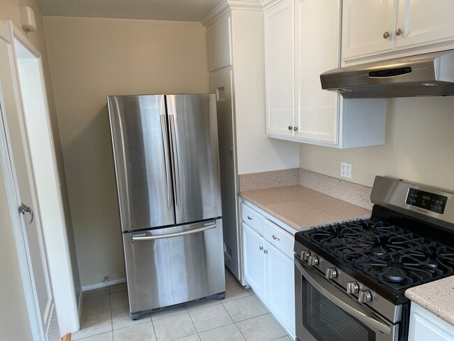 Kitchen - 2109 10th St