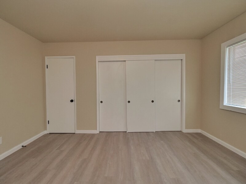 Building Photo - 308 6th St