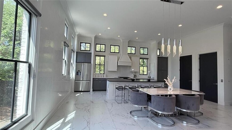 Building Photo - 11650 Folia Cir