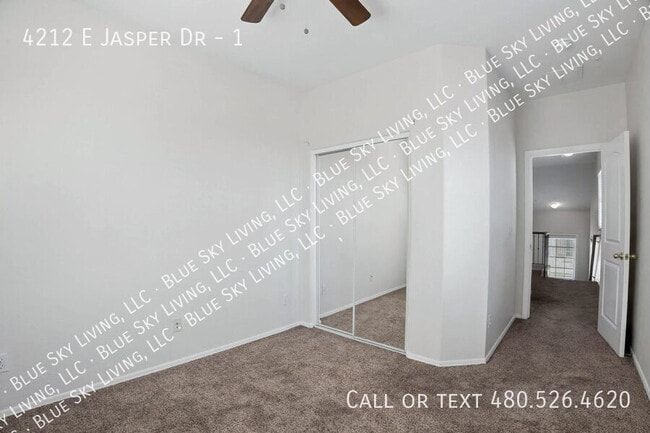 Building Photo - 4212 E Jasper Dr