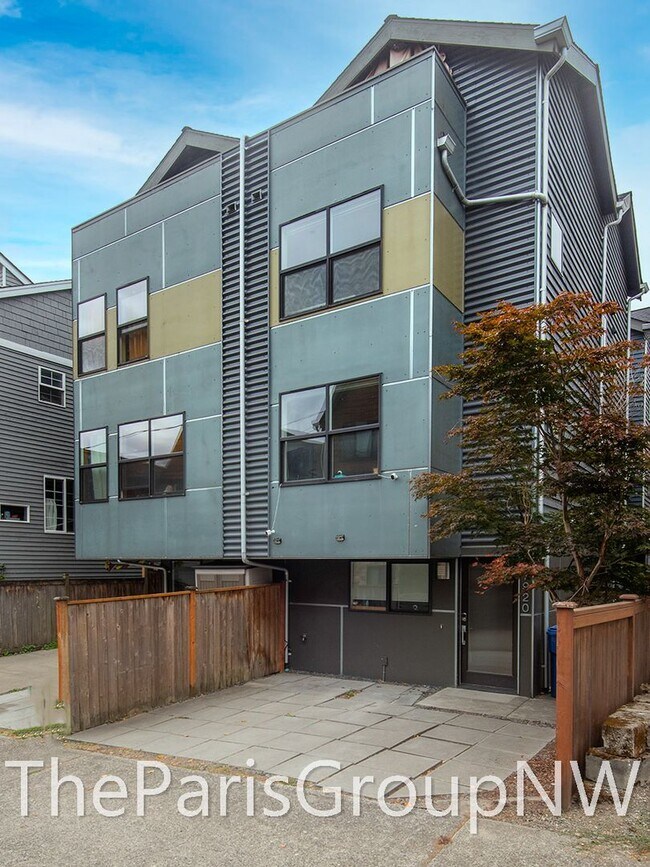 Building Photo - Gorgeous Green Lake TH – 1 Block to Lake