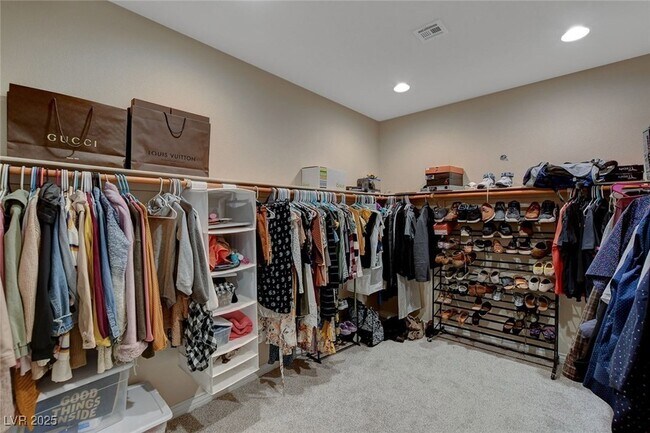 Building Photo - 44 Delighted Ave