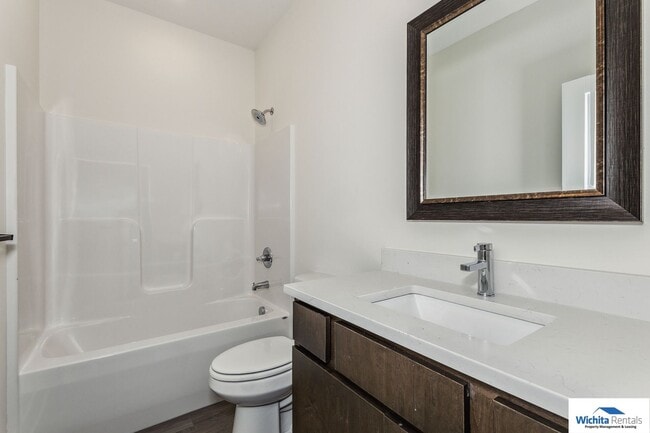 Building Photo - Newer 3 bed, 2 bath Patio Home  **First month rent free at move in**