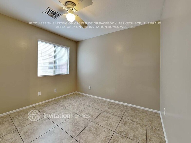 Building Photo - 3433 W La Salle St