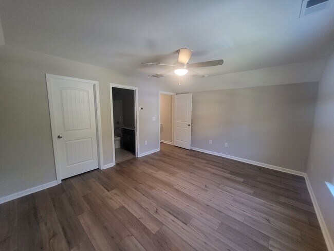 Building Photo - Beautiful New Build 3 Bedroom Home