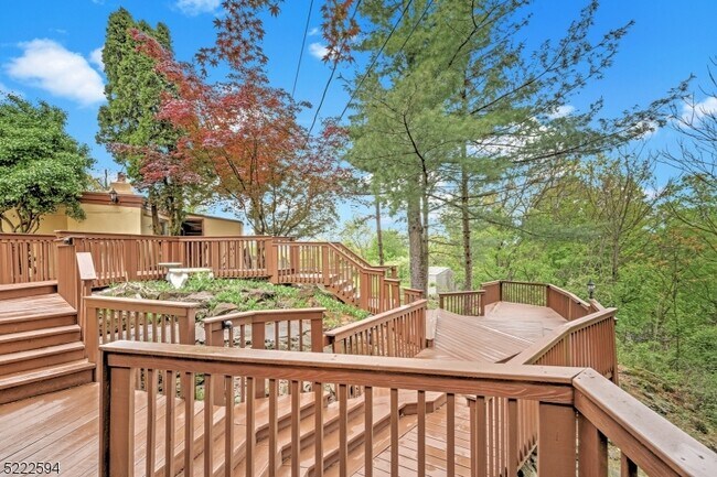 Building Photo - 4 Twilight Ct