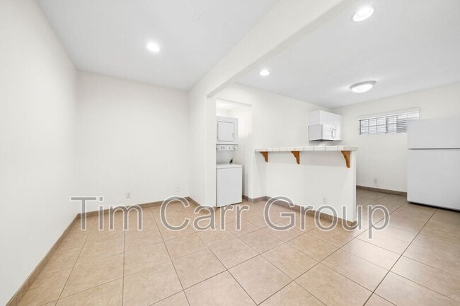 Building Photo - 221 Cabrillo St